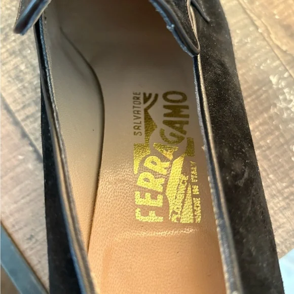 Salvatore Ferragamo Black Loafers with Tassel Detail - Picture 3 of 4